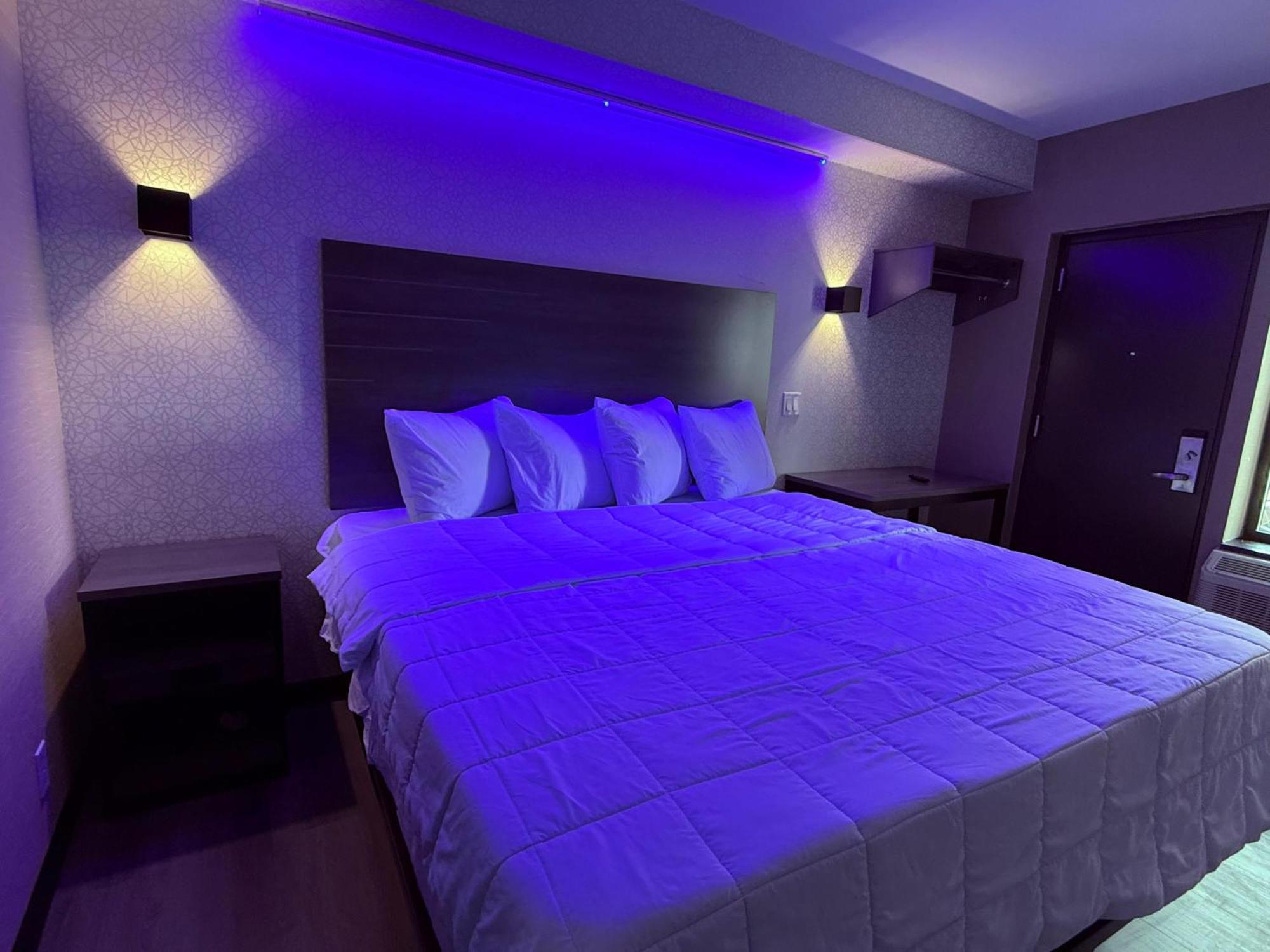 ניו יורק The Vine Hotel Bronx New מראה חיצוני תמונה